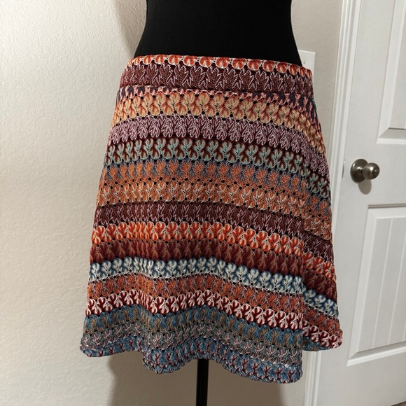 ❣️3 for $15 🛍️ Earth toned patterned mini skirt - Picture 1 of 4